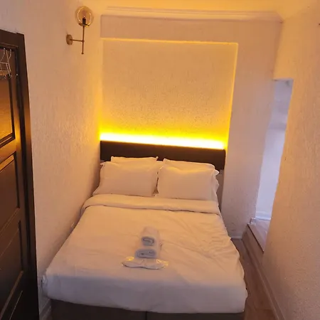 Palmy Homes Istiklal Estambul